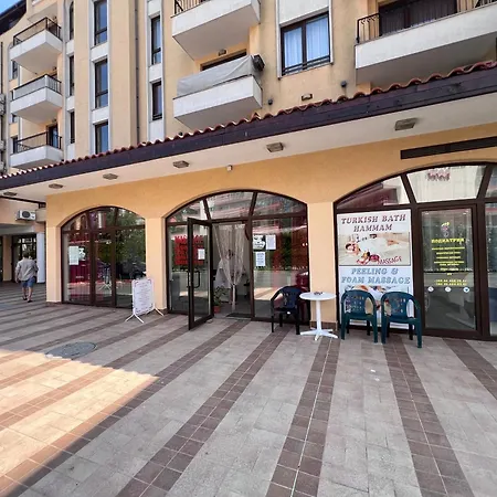 Royal Sun Romantic - 5 Min To The