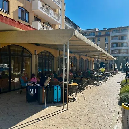 Royal Sun Romantic - 5 Min To The Apartman