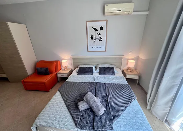 公寓 Royal Sun Romantic - 5 Min To The 阳光海滩