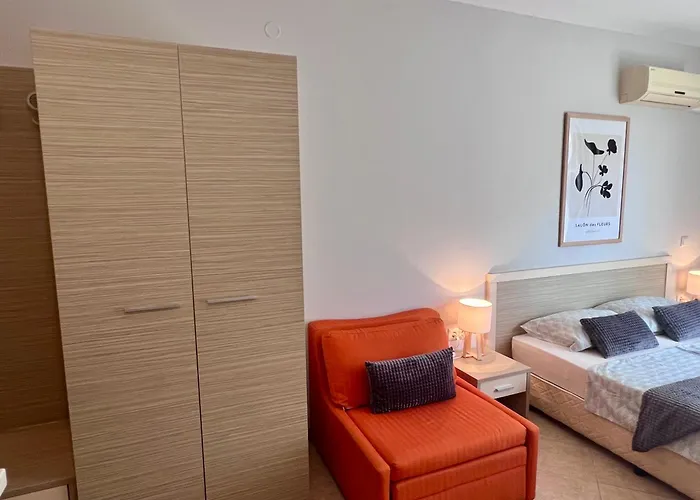 Royal Sun Romantic - 5 Min To The *