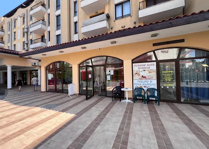 Royal Sun Romantic - 5 Min To The